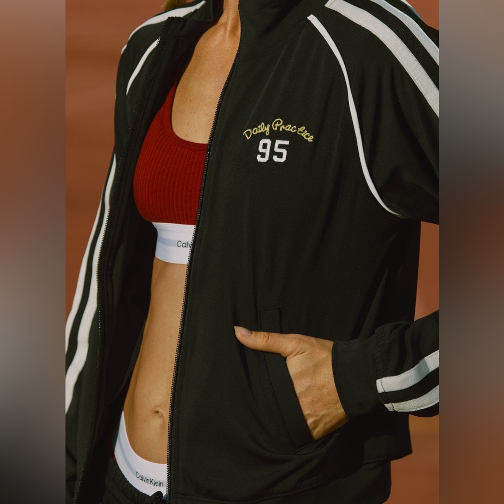 NEW Daily Practice Women’s Zip-Up Jacket Black Pockets Size S